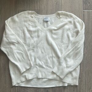 super cute and comfy size M cream v neck oversized sweater from Old Navy